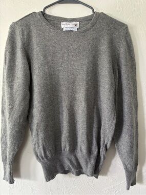 Courtney Rhodes Women's Gray Crewneck Cashmere Blend Sweater